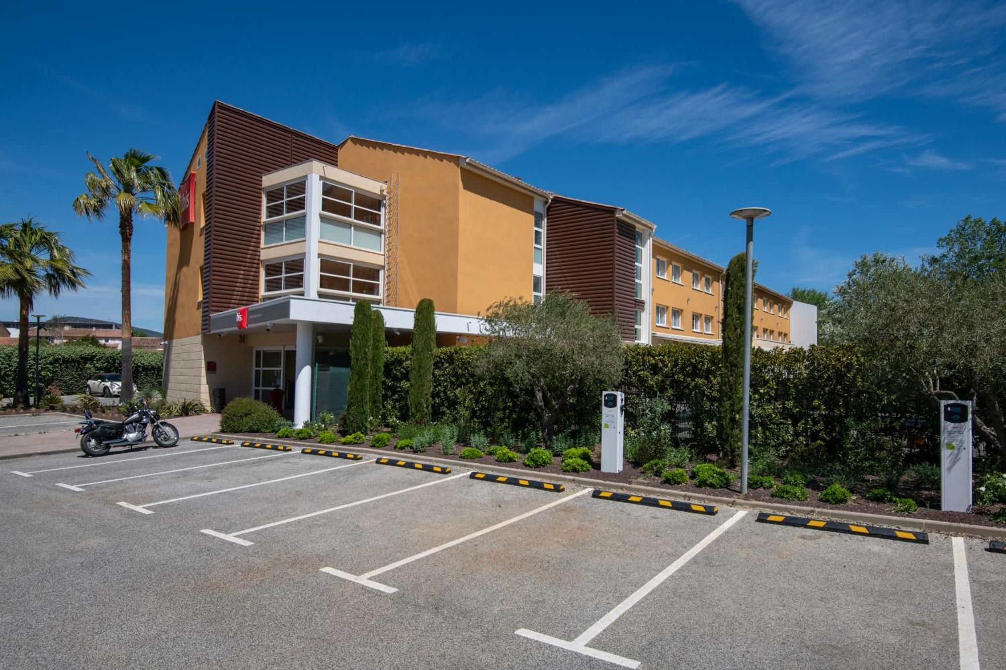 ibis Golfe de Saint-Tropez Hotel Cogolin Buitenkant foto